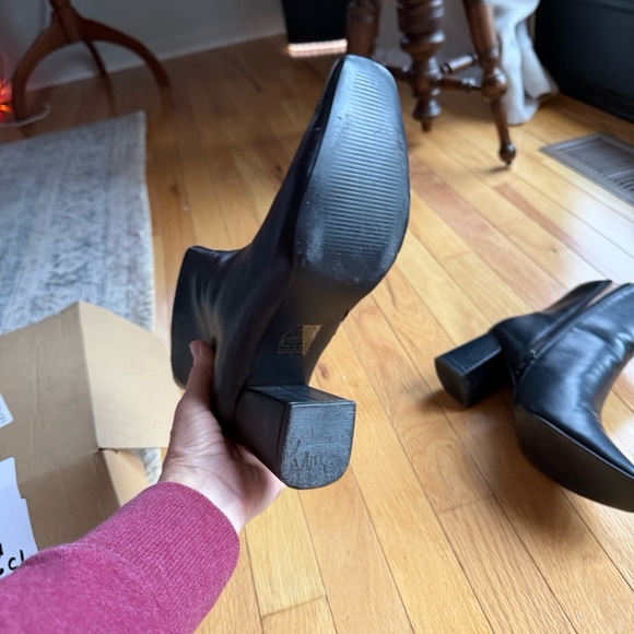 Journee Collection Black Ankle Boots - Picture 5 of 5